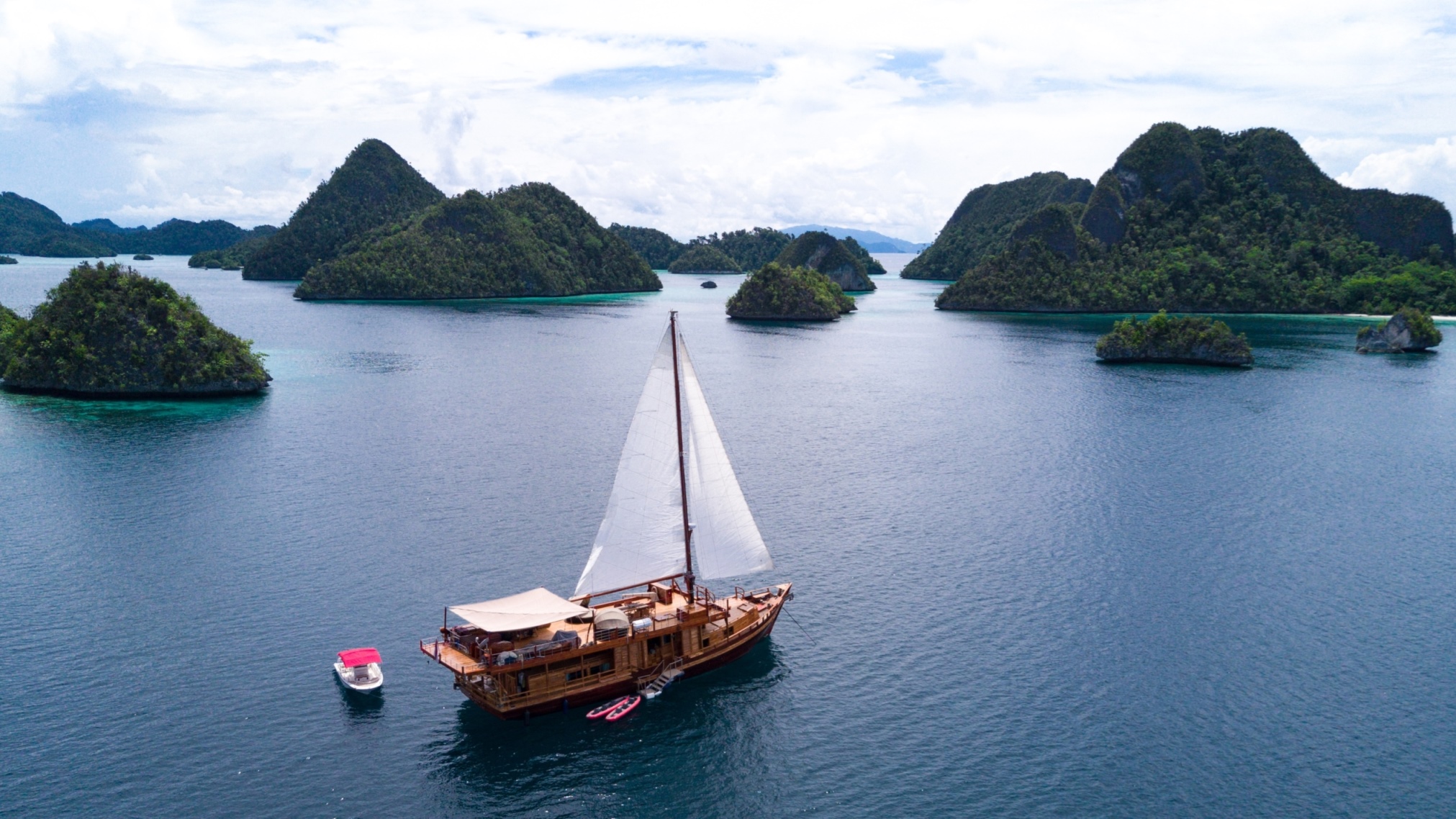 SEQUOIA Yacht Charter Details Bugis CHARTERWORLD Luxury Superyachts